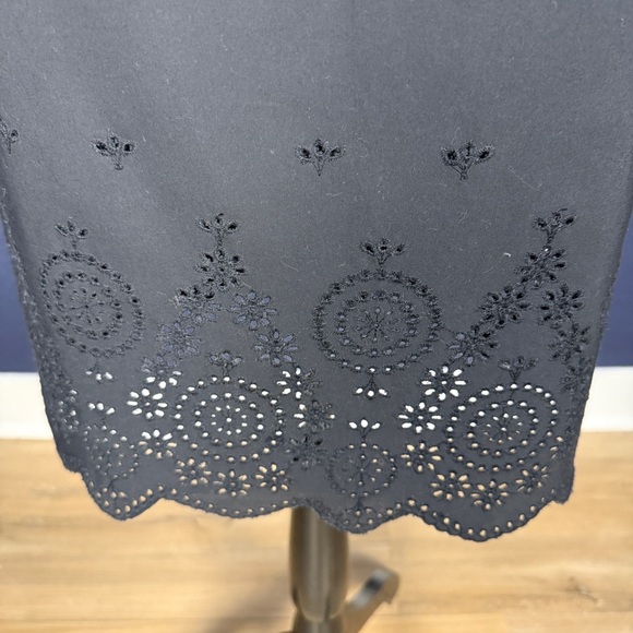 Banana Republic Black Pencil Skirt with Eyelet Embroidery, Size 0 - Picture 2 of 10